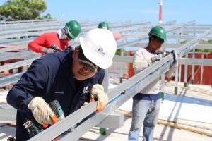 Implementación de modernos sistemas de soporte para paneles solares en Pelican S.A.